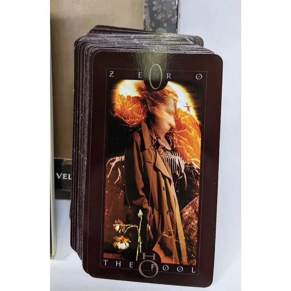 Vertigo Tarot Box Set Deluxe with Black Velvet Bag - Opened but Unused - Picture 4 of 9